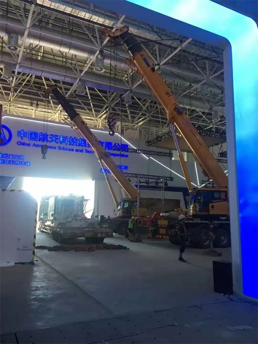 帅！中国航展，徐工实力拉“轰”！